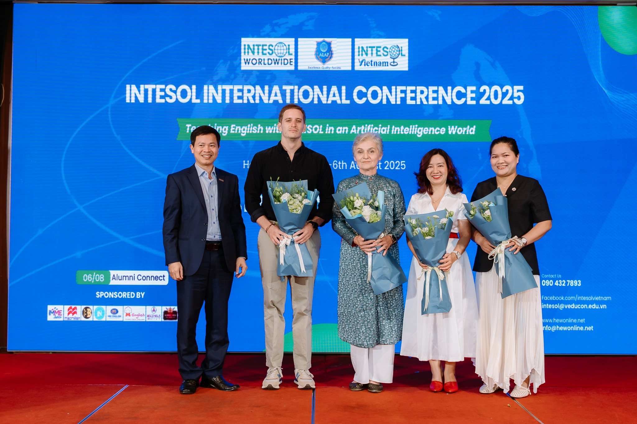 EDC ĐỒNG TỔ CHỨC INTESOL